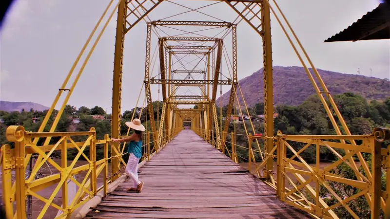 Los puentes de Honda
